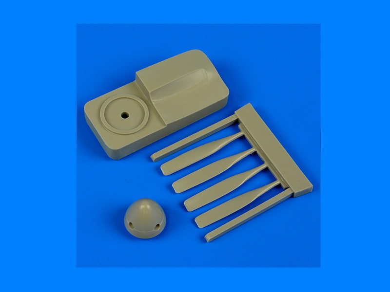 QB72432 P-51D/K Mustang propeller w/tool 1/72